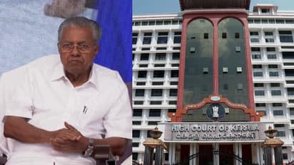 ക്ഷേത്രത്തിൽ മുഖ്യമന്ത്രിയുടെ അടക്കം ഫോട്ടോയുള്ള ഫ്ലക്സ്; വിമർശിച്ച് ഹൈക്കോടതി; 'ഭക്തർ വരുന്നത് ഭഗവാനെ കാണാൻ'