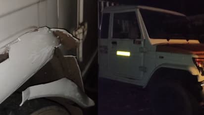 നിയന്ത്രണം വിട്ട പിക്ക്അപ്പ് വാൻ മതിലിൽ ഇടിച്ച് മറിഞ്ഞു, ഒരാള്‍ മരിച്ചു, ഒമ്പതു പേര്‍ക്ക് പരിക്ക്