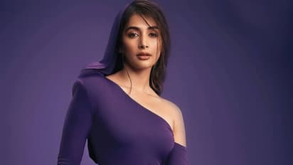 Pooja Hegde Tongue Slip: నోరు జారిన పూజా హెగ్డే, తెలుగు బ్లాక్ బస్టర్ ను తమిళ సినిమా అనేసిందేంటి? 