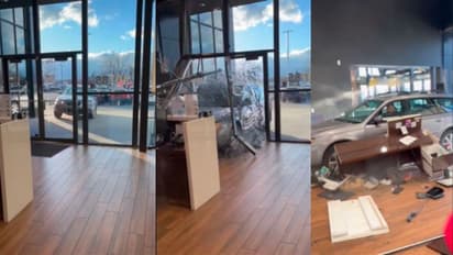 ಕಾರು ವಾಪಸ್ ಪಡೆಯಲು ನಿರಾಕರಿಸಿದ ಶೋರೂಮ್‌ಗೆ ಕಾರು ನುಗ್ಗಿಸಿದ ಮಾಲೀಕ: ವೀಡಿಯೋ ವೈರಲ್