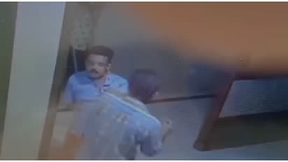 ബാറിൽ മദ്യപിക്കുന്നതിനിടെ തർക്കം; സോഡാ കുപ്പി കൊണ്ട് യുവാവിൻ്റെ തലക്കടിച്ച് പരിക്കേൽപ്പിച്ച പ്രതി പിടിയിൽ