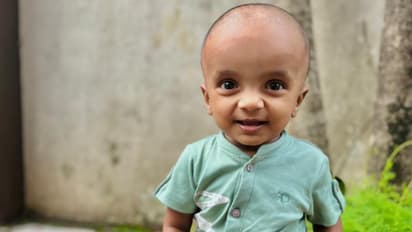 നിർമ്മാണത്തിലുള്ള വീടിന്റെ ചുമരിൽ ചാരി വച്ചിരുന്ന ജനൽ വീണ് പിഞ്ചുകുഞ്ഞിന് ദാരുണാന്ത്യം