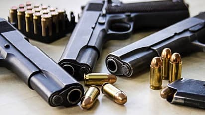 സഹോദരന്‍റെ കേസ് നടത്താൻ പണം വേണം; അതീവ സുരക്ഷമേഖലയിൽ കയറി എയർ ഫോഴ്സ് ഉദ്യോഗസ്ഥനെ കൊലപ്പെടുത്തി ഒരു കുടുംബം 