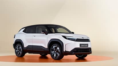 டுயல் பேட்டரி ஆப்ஷனுடன் அட்டகாசமாக வெளியானது Toyota Urban Cruiser EV