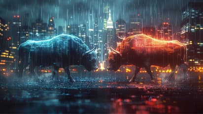 ವಿಶಾಲ್ ಮೆಗಾ ಮಾರ್ಟ್ vs ಮೊಬಿಕ್ವಿಕ್ IPO: ಲಿಸ್ಟಿಂಗ್ನಲ್ಲಿ ಯಾರು ಮೇಲುಗೈ?