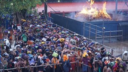 ശബരിമലയിൽ വൻ തിരക്ക്: മണ്ഡല പൂജക്കും മകരവിളക്കിനും വെർച്വൽ ക്യൂ വെട്ടിക്കുറച്ചു, സ്പോട് ബുക്കിംഗ് ഒഴിവാക്കും