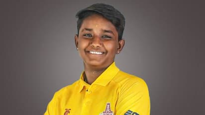 பெண்கள் ஐபிஎல்; ரூ.1.60 கோடிக்கு ஏலம் போன 16 வயது தமிழக வீராங்கனை; யார் இந்த கமலினி? 