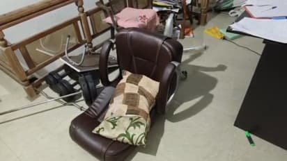 പത്തംഗ സംഘം വീട് കയറി ആക്രമിച്ചെന്ന് പരാതി, 'തേടിയെത്തിയത് മകനെ, കൊല്ലുമെന്ന് ഭീഷണിപ്പെടുത്തി'