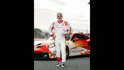 ஃபெராரி முதல் போர்சே வரை! நடிகர் அஜித் வீட்டில் வரிசை கட்டி நிற்கும் சொகுசு கார்கள்!