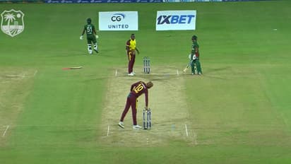 വിൻഡീസ്-ബംഗ്ലാദേശ് ടി20ക്കിടെ റണ്ണൗട്ടായി ഡ്രസ്സിംഗ് റൂമിലെത്തിയ ബാറ്ററെ ഔട്ടല്ലെന്ന് കണ്ട് തിരിച്ചു വിളിച്ചു