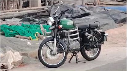 പള്ളിപ്പുറത്ത് 15 കാരൻ്റെ ബുള്ളറ്റ് റൈഡ് അപകടമായി; റോംഗ് സൈഡിൽ കയറി ജവാനെ ഇടിച്ചുതെറിപ്പിച്ചു, ഗുരുതര പരിക്ക്