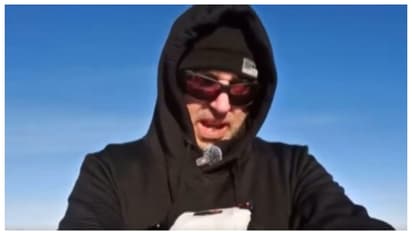 'എല്ലാം കോംമ്പ്രമൈസാക്കി, ഭൂമി പരന്നതല്ല'; 31 ലക്ഷത്തിന്‍റെ യാത്രയ്ക്ക് ശേഷം 'ഫ്ലാറ്റ് എർത്ത് യൂട്യൂബർ'