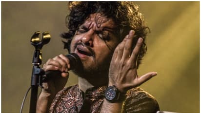 ഒബ്രോൺ മാളിൽ സൂരജ് സന്തോഷിന്റെ സംഗീത പരിപാടിക്കിടെ തിക്കും തിരക്കും, പലർക്കും ദേഹാസ്വാസ്ഥ്യം