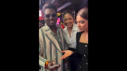 அதிர வைக்கும் அட்லீ அணிந்திருந்த டீசர்ட்டின் விலை – ஒரு டீசர்ட் இத்தனை லட்சமா?