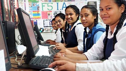 சந்தோஷத்தில் குதிக்கும் பள்ளி மாணவர்கள்.! பள்ளிக்கல்வித்துறை எடுத்த முக்கிய முடிவு