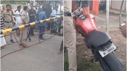 ബൈക്കില്‍ മൂന്ന് പേർ, എത്തിയത് അമിത വേഗതയിൽ; ബൈക്ക് ലെവൽ ക്രോസിൽ ഇടിച്ച് രണ്ട് പേർക്ക് പരിക്ക്