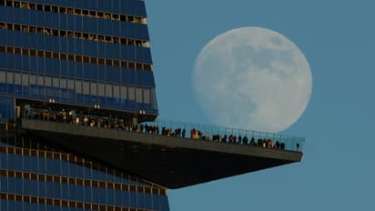 Earth-like life on Moon? Japan plans massive spinning Moon city for 10,000 people, launches research