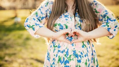 ഗർഭിണികളല്ലെങ്കിലും മറ്റേണിറ്റി ഫോട്ടോഷൂട്ട്, വ്യാജവയർ, 'സിംഗിള് ബട്ട് പ്രഗ്നന്റ്'; ചൈനയിൽ പുതിയ ട്രെൻഡ്?