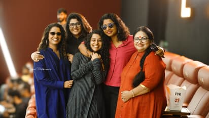 ഇത് പെണ്ണുങ്ങളുടെ മാസ്; തിയറ്ററുകളില് മികച്ച അഭിപ്രായം നേടി 'റൈഫിള് ക്ലബ്'