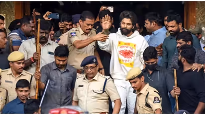 അല്ലു അർജുനെ ചോദ്യം ചെയ്യാൻ ഹൈദരാബാദ് പൊലീസ്; നോട്ടീസ് നൽകി, നാളെ ഹാജരാകണം  