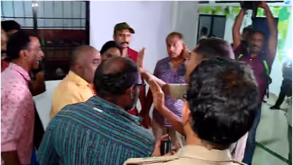 എൻസിസി ക്യാമ്പിൽ ഭക്ഷ്യവിഷബാധ; അന്വേഷിച്ച് റിപ്പോർട്ട് നൽകാൻ പ്രിൻസിപ്പൽ സെക്രട്ടറിക്ക് മന്ത്രിയുടെ നിർദേശം