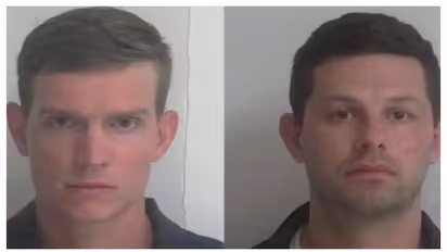 ദത്തുപുത്രന്മാരെ ലൈംഗികമായി ദുരുപയോഗിച്ചു, അശ്ലീല ചിത്രം നിര്മിച്ചു; ഗേ ദമ്പതികൾക്ക് 100 വർഷം ജയിൽ ശിക്ഷ