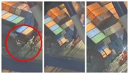 തുർക്കി തീരത്ത് നിന്നനിൽപ്പിൽ മുങ്ങി കൂറ്റൻ ചരക്ക് കപ്പൽ; ക്രൂ അംഗങ്ങൾ അത്ഭുതകരമായി രക്ഷപ്പെടുന്ന വീഡിയോ വൈറൽ 