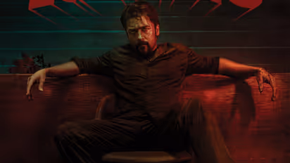 ரொமாண்டிக் ரோலக்ஸாக மாறிய சூர்யா! மாஸ் டைட்டில் உடன் வந்த Suriya 44 டீசர்