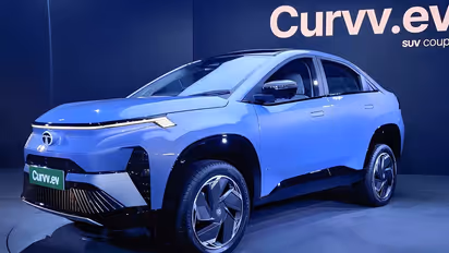 ഫുൾ ചാജ്ജിൽ 600 കിമി ഓടുന്ന ഈ ടാറ്റാ കാറിന് ഇപ്പോൾ വൻ വിലക്കിഴിവും