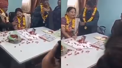 രോഗിയായ ഭാര്യയെ പരിചരിക്കാൻ വിആർഎസ് എടുത്തു, ഭർത്താവിന്റെ യാത്രയയപ്പ് ചടങ്ങിനിടെ ദാരുണ സംഭവം, ഭാര്യ മരിച്ചു