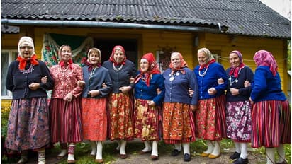 ఆ ఊరిలో ఆడవారిదే పెత్తనం, మరి మగవారు ఏం చేస్తారో తెలుసా..? 