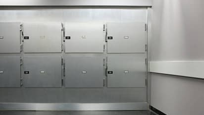 ഇന്റർവ്യൂ ജയിക്കണമെങ്കിൽ 10 മിനിറ്റ് മോർച്ചറിയിൽ നിൽക്കണം, ചൈനയില് മോർഗ് മാനേജർ ജോലിക്കുള്ള പരീക്ഷ ഇങ്ങനെ