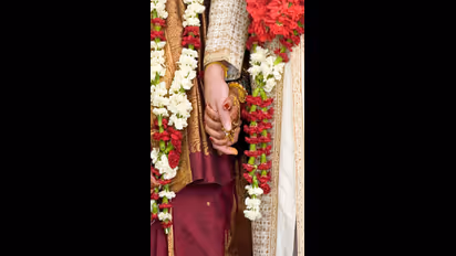 சிங்கப்பூர் ஆண்களை போலி திருமணம் செய்யும் வெளிநாட்டு பெண்கள்; அதிகரிக்கும் sham marriages; என்ன காரணம்? 