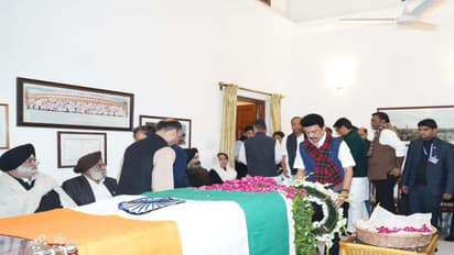 மன்மோகன் சிங் உடலுக்கு ஸ்டாலின் அஞ்சலி; தமிழுக்கு செம்மொழி அந்தஸ்தை நிறைவேற்றியவர் என புகழாரம்!