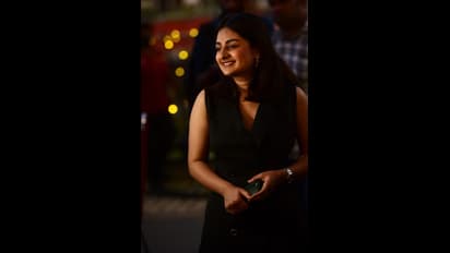 കറുപ്പഴകിൽ സുന്ദരിയായി എസ്തർ അനിൽ