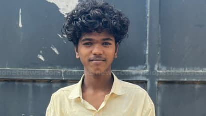 കൊല്ലത്ത് കശുവണ്ടി ഫാക്ടറിയുടെ ചിമ്മിനി തകർന്നുവീണ് 16കാരന് ദാരുണാന്ത്യം