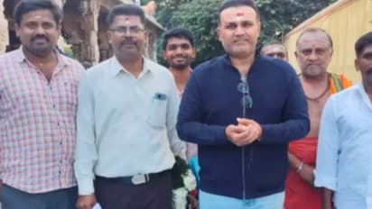 கோவை வந்த சேவாக்; கோயிலில் மனமுருகி சுவாமி தரிசனம்; திரண்டு வந்த ரசிகர்கள்!