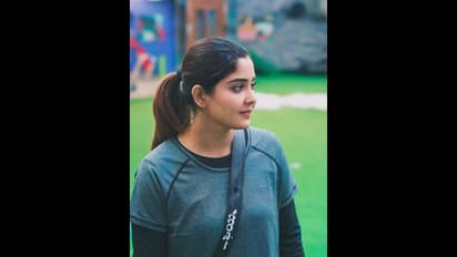 ಹೋಗಿ ಬಾ ಮಗಳೇ ಎಂದ ಬಿಗ್ ಬಾಸ್; ಬಿಕ್ಕಿ ಬಿಕ್ಕಿ ಅತ್ತ ಐಶ್ವರ್ಯಾ ಶಿಂಧೋಗಿ