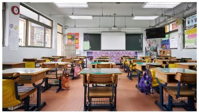 നായകൾക്ക് ഭക്ഷണം ശേഖരിക്കുന്ന ബക്കറ്റിൽ കുട്ടികൾക്ക് ഭക്ഷണം വിളമ്പി സ്കൂൾ അധികൃതർ; സംഭവം ചൈനയിൽ, വിവാദം