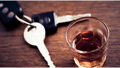 ബാർ ഹോട്ടലുകളിൽ പ്രൊഫഷണൽ ഡ്രൈവർമാരുടെ സേവനം ലഭ്യമാക്കണം; കർശന നിദേശവുമായി എറണാകുളം ആർടിഒ