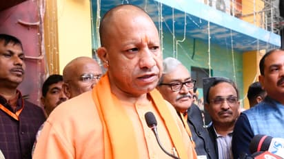 ప్రయాగరాజ్ మహా కుంభమేళా 2025 ఏర్పాట్లు ఎలా వున్నాయంటే : సీఎం యోగి సమీక్ష 