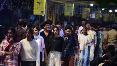 10,9,8... ഇനി മണിക്കൂറുകൾ മാത്രം...  പുതുവത്സരാഘോഷ ലഹരിയിൽ നാടും നഗരവും 