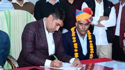 2025ರ ಹೊಸ ವರ್ಷದ ಅತ್ಯುತ್ತಮ ಫೋಟೋ, ತಂದೆ-ಮಗನ ನಡುವಿನ ಭಾವನಾತ್ಮಕ ಕ್ಷಣ