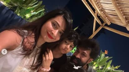 ಹೊಸ ವರ್ಷ ಆಚರಿಸಿದ ರಾಕಿಂಗ್ ಫ್ಯಾಮಿಲಿ; ರಾಧಿಕಾ ಪಂಡಿತ್ ಫೋಟೋ ವೈರಲ್