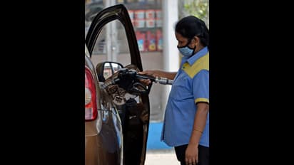 பெட்ரோல், டீசல் பங்குகளில் இப்படி ஸ்கேம் நடக்கிறதா?  ஒற்றை எண்ணில் பெட்ரோல் நிரப்ப வேண்டுமா?