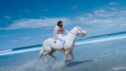 రాంచరణ్ కి పేరు పెట్టింది ఎవరో తెలుసా ? దాని వెనుక ఇంత అర్థం ఉందా..తొలిసారి బయటపెట్టిన పవన్ 