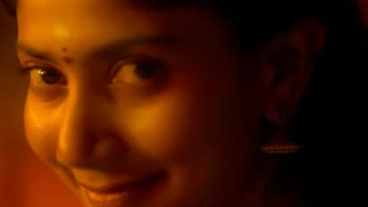 సాయి పల్లవి వాడే  రెండే రెండు  మేకప్ ప్రొడక్ట్స్  ఏంటో తెలుసా? 