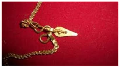 'കെട്ടുതാലിയാണ്, പ്ലീസ്, തിരികെ തരൂ'; യുവതിയുടെ അപേക്ഷയിൽ ദയ തോന്നി മോഷ്ടാവ്, താലി തിരികെനൽകി മാലയുമായി കടന്നു