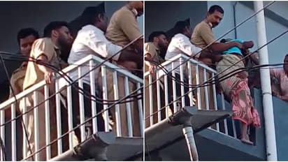 സ്ത്രീയുടെ കാല് കൈവരികള്ക്കിടയില് കുടുങ്ങി; ഹൈഡ്രോളിക് സ്പ്രെഡര് കൊണ്ട് ഗ്രില്ല് മുറിച്ച് രക്ഷപ്പെടുത്തി