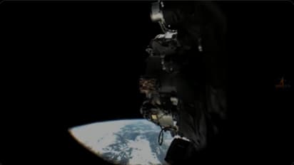 കണ്ടോ പിന്നില്‍ മനോഹര ഭൂമി! ബഹിരാകാശത്ത് നിന്ന് ആദ്യ സെല്‍ഫി വീഡിയോയുമായി സ്പേഡെക്‌സ് ചേസര്‍ ഉപഗ്രഹം